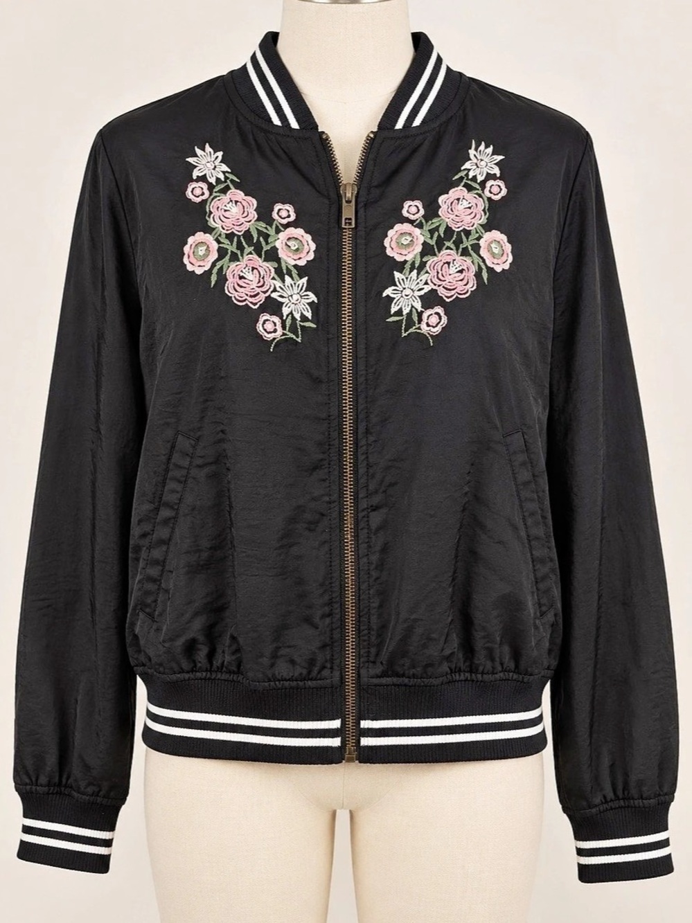 Living Doll Black Floral Embroidered Bomber Jacket Women's Large Varsity